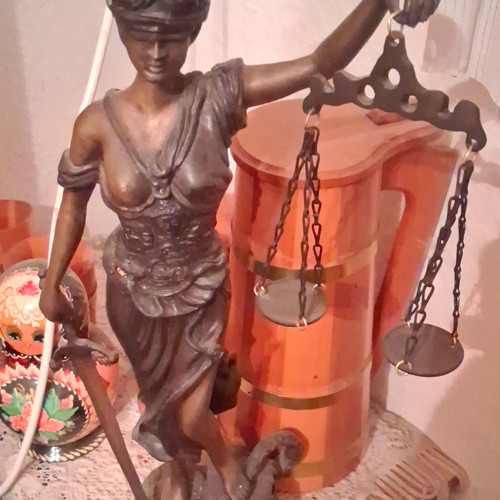 Justitia figur statue - figur,