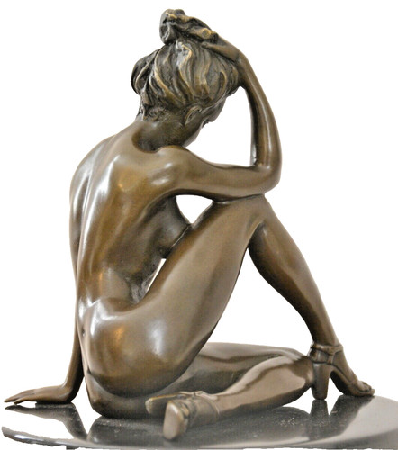Bronzefigur frau sitzend - frau,