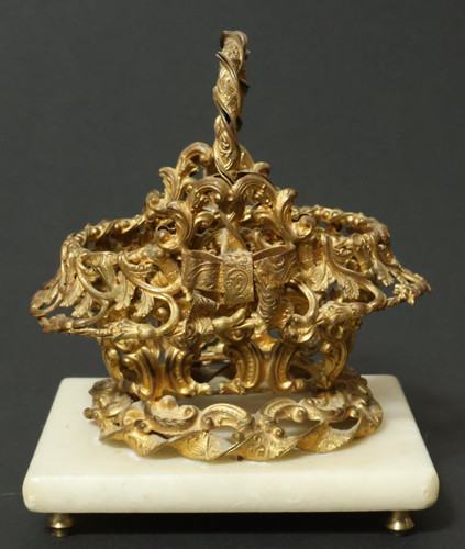 Alte bronzefigur korb - bronzefigur,