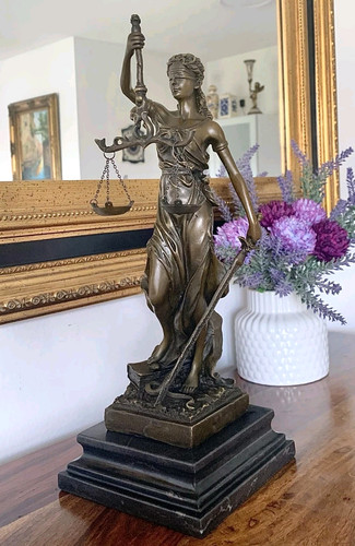 Bronzefigur justitia figur - bronzefigur,