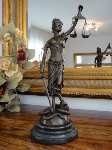 Bronze marmor justitia statue - bronze,